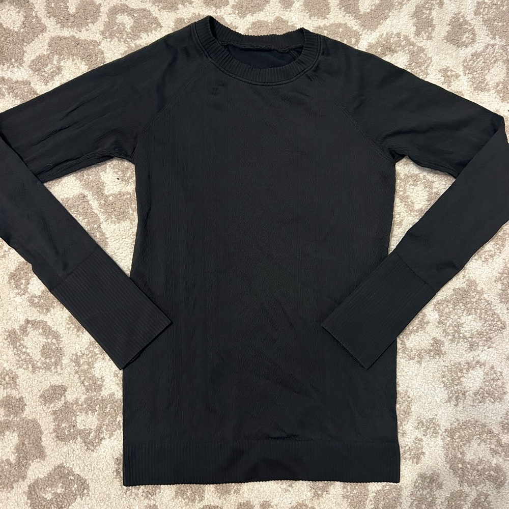LuluLemon Long Sleeve Top
